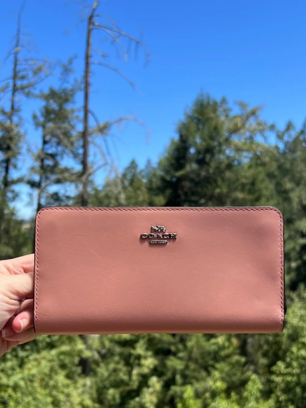 COACH Pink Smooth Leather Slim Bifold Wallet Clutch Silver Hardware AUTHENTIC